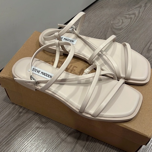 Steve Madden Bias Sandal - Picture 2 of 6